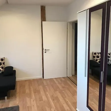 Zentrum, Helle Und Ruhige Moeblierte Dg-wohnung Zwischen Steintor Und Uni *