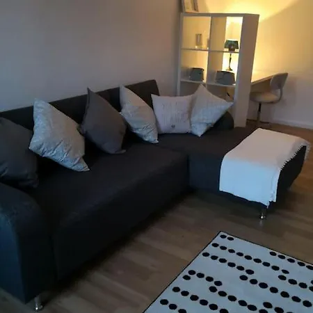 Zentrum, Helle Und Ruhige Moeblierte Dg-wohnung Zwischen Steintor Und Uni