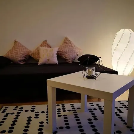 Apartment Zentrum, Helle Und Ruhige Moeblierte Dg-wohnung Zwischen Steintor Und Uni Hannover