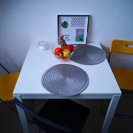 Apartment Zentrum, Helle Und Ruhige Moeblierte Dg-wohnung Zwischen Steintor Und Uni
