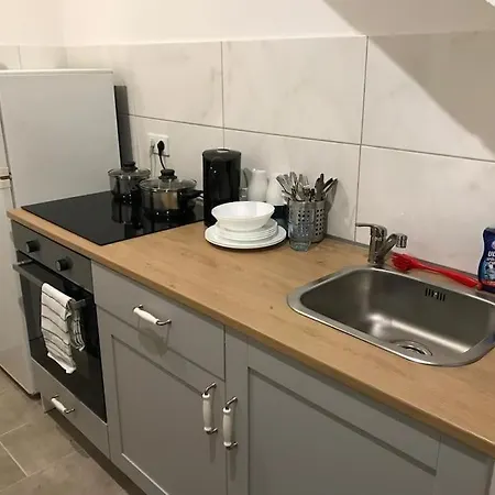 Zentrum, Helle Und Ruhige Moeblierte Dg-wohnung Zwischen Steintor Und Uni Apartment Hannover